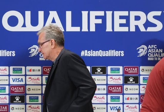 伊万暗示留任东亚杯 合同考核成变数 伊万暗示留任东亚杯 合同考核成变数