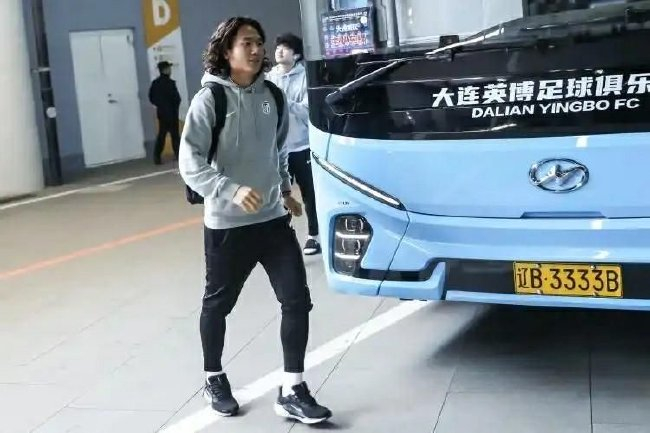 国足世预赛大名单或超50人 廖锦涛杨明洋考察中存隐忧 国足世预赛大名单或超50人 廖锦涛杨明洋考察中存隐忧