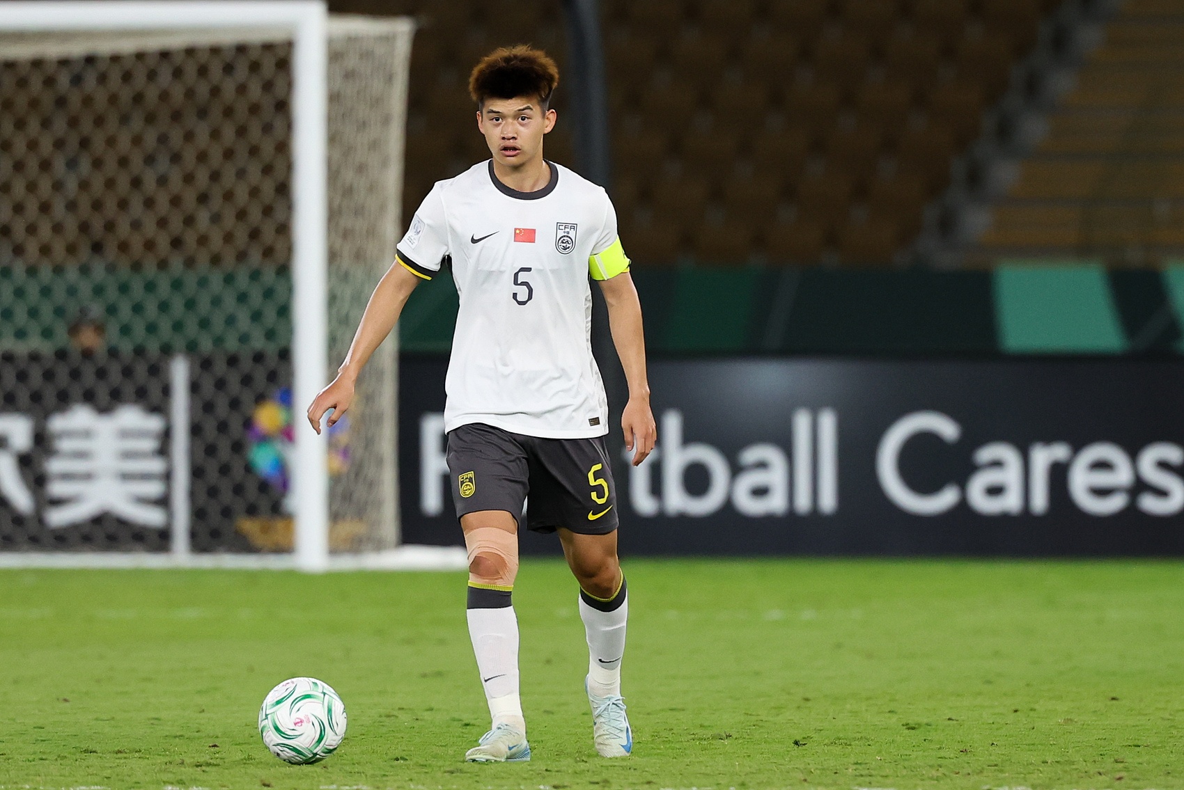 国足半场0-0泰国,刘浩帆禁区内失误险酿大祸