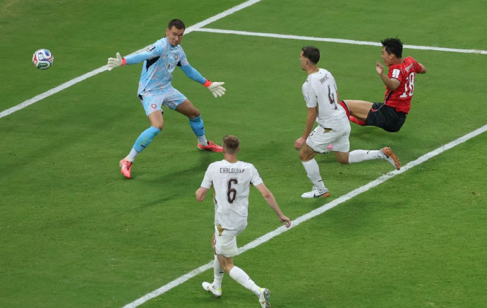 韩国2-1逆转捷克 传控优势碾压 孙兴慜哑火仍取开门红 韩国2-1逆转捷克 传控优势碾压 孙兴慜哑火仍取开门红