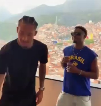 落选世界杯后法蒂携若昂·佩德罗里约度假,两人私交曝光 落选世界杯后法蒂携若昂·佩德罗里约度假,两人私交曝光