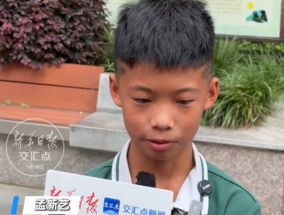 12岁空翻少年孟新艺:终极目标是国家队+世界杯 12岁空翻少年孟新艺:终极目标是国家队+世界杯