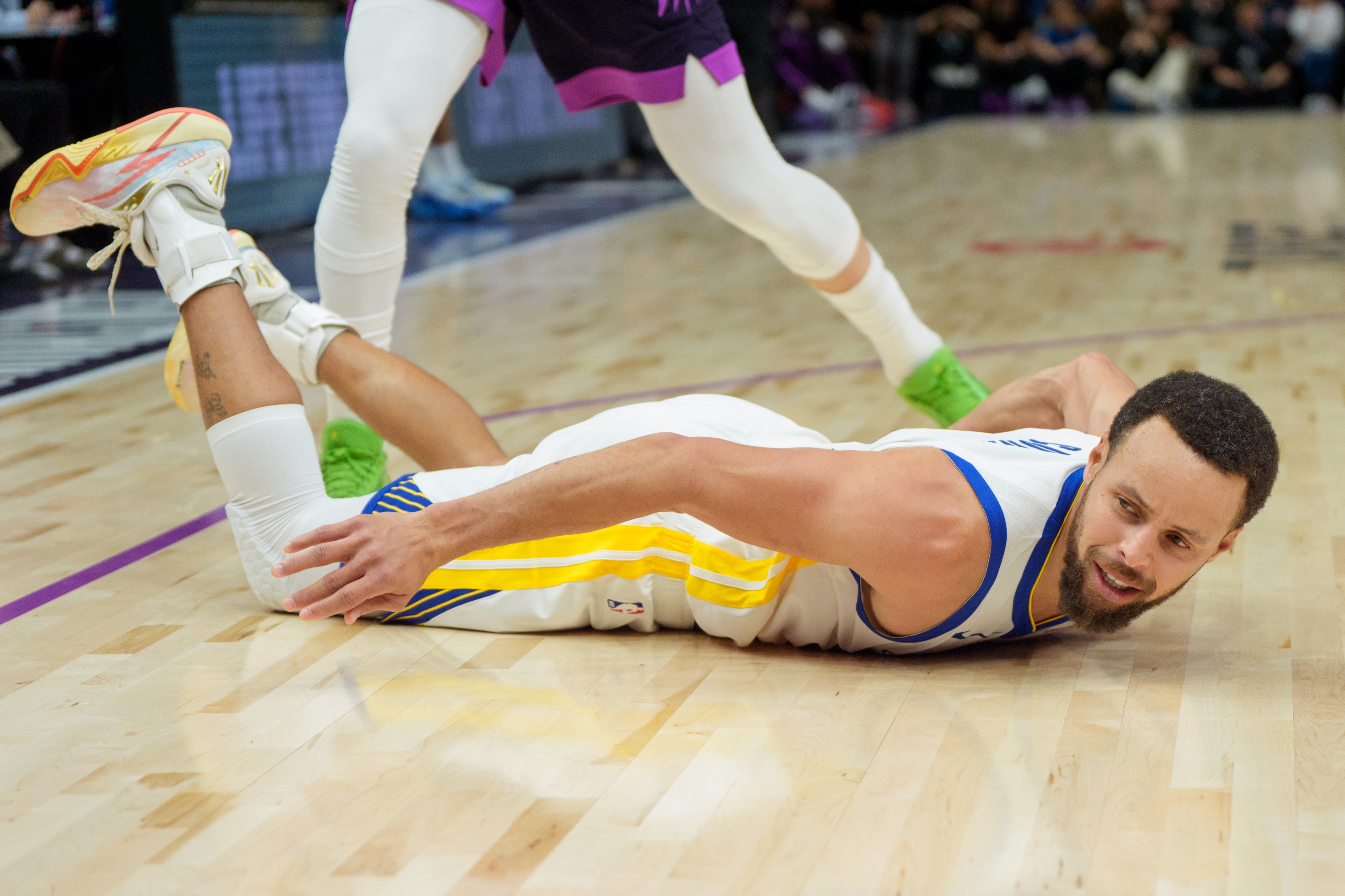 白巧克力:投进比动作重要,库里享有“特权” 白巧克力:投进比动作重要,库里享有“特权”
