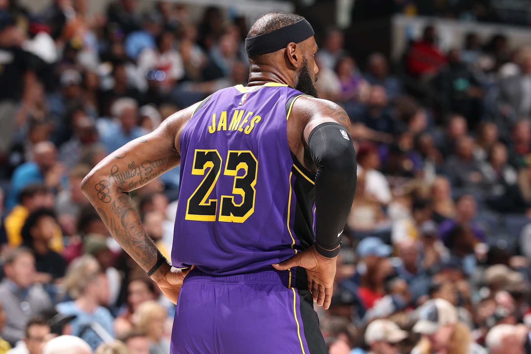 ESPN:湖人与詹姆斯续约谈判进入实质阶段 合同金额或受后续补强影响 ESPN:湖人与詹姆斯续约谈判进入实质阶段 合同金额或受后续补强影响