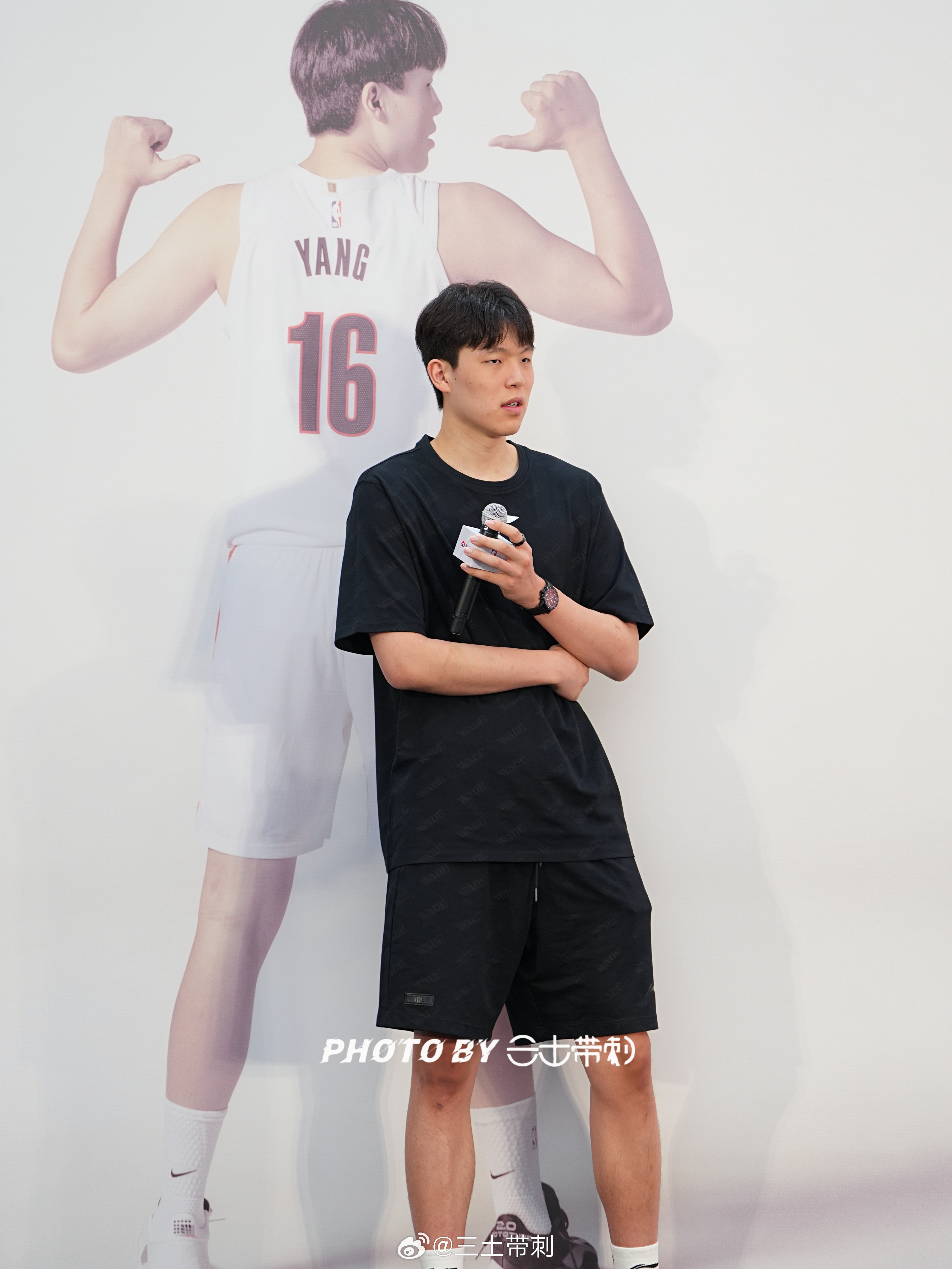 杨瀚森受NBA规定束缚单独赴杭 中国男篮热身赛阵容调整 杨瀚森受NBA规定束缚单独赴杭 中国男篮热身赛阵容调整