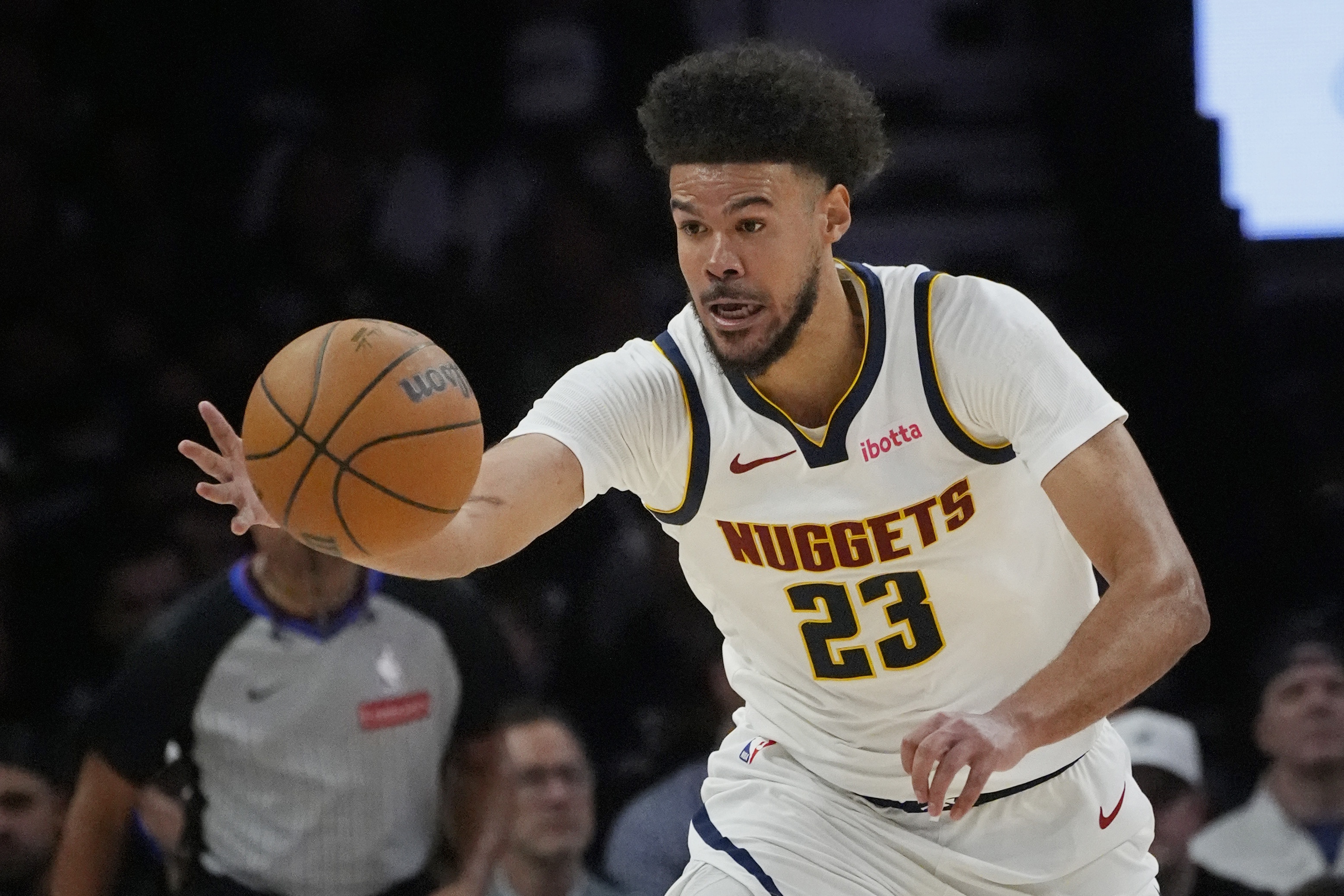 卡梅隆·约翰逊:球员当把NBA视为生意 交易无需私人化 卡梅隆·约翰逊:球员当把NBA视为生意 交易无需私人化