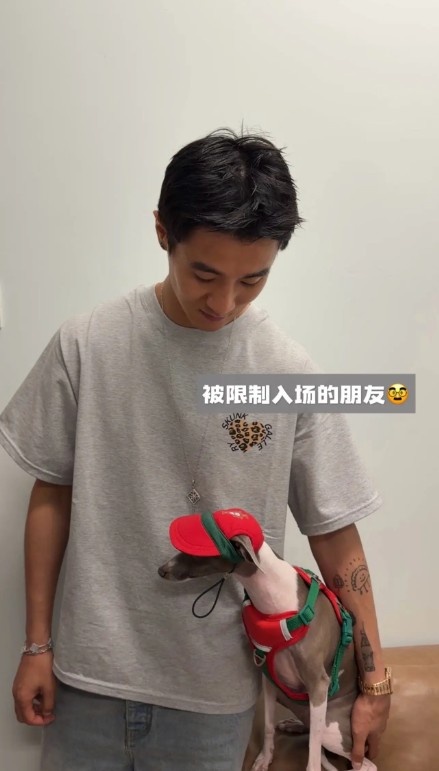 韦世豪潮牌快闪店成都开业 蓉城多名队友现场捧场