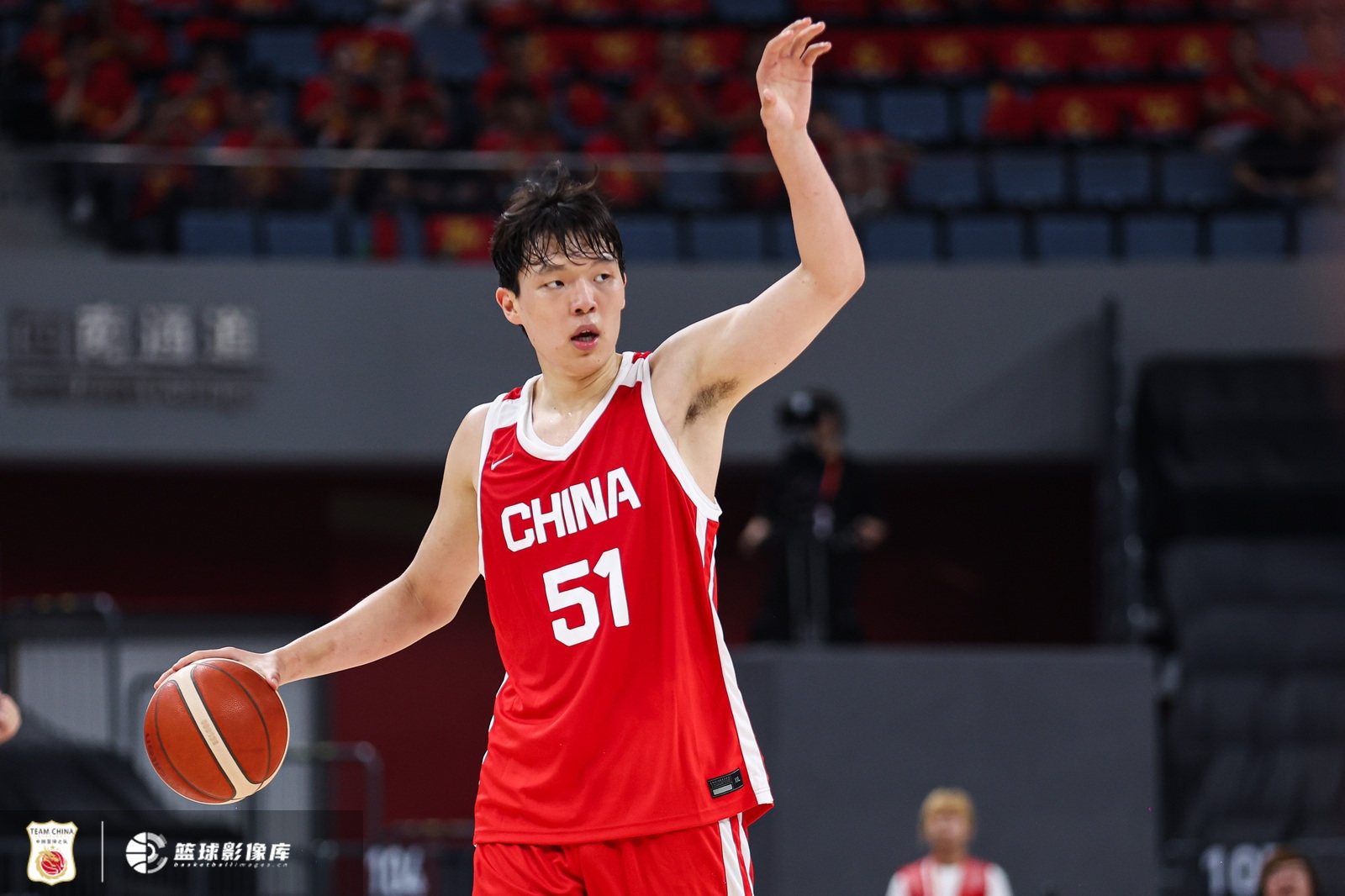 杨瀚森高位发牌受限,国内仅两教练能用好这一技能 杨瀚森高位发牌受限,国内仅两教练能用好这一技能