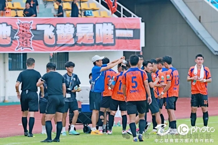 三轮不胜！飞鹭主场0-0青年星 冲乙功臣李宗儒泪别