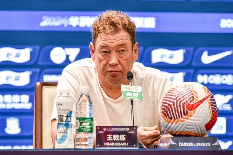 特谢拉复出在即,斯卢茨基:伤病仍未彻底扭转 特谢拉复出在即,斯卢茨基:伤病仍未彻底扭转