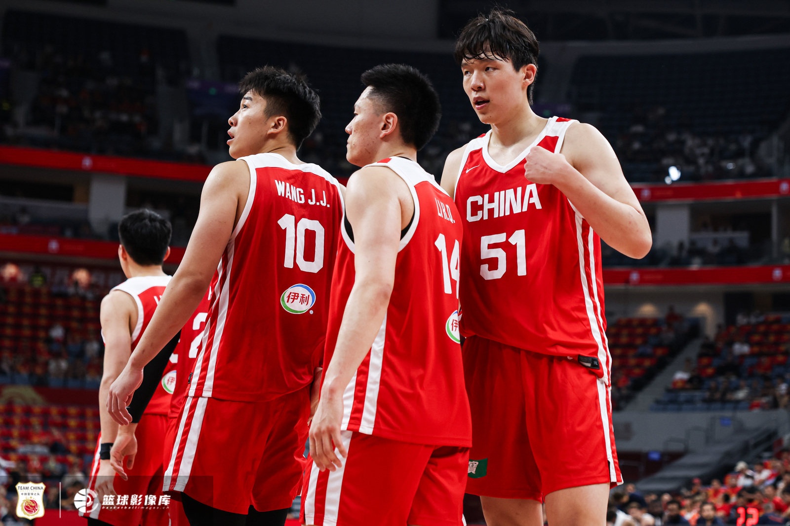 主场19分惨败日本 王俊杰杨瀚森归队难阻颓势 主场19分惨败日本 王俊杰杨瀚森归队难阻颓势