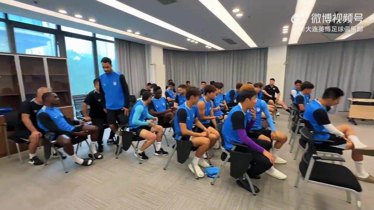 德尔加多租借大连英博主穿9号 中文喊话大连加油 德尔加多租借大连英博主穿9号 中文喊话大连加油