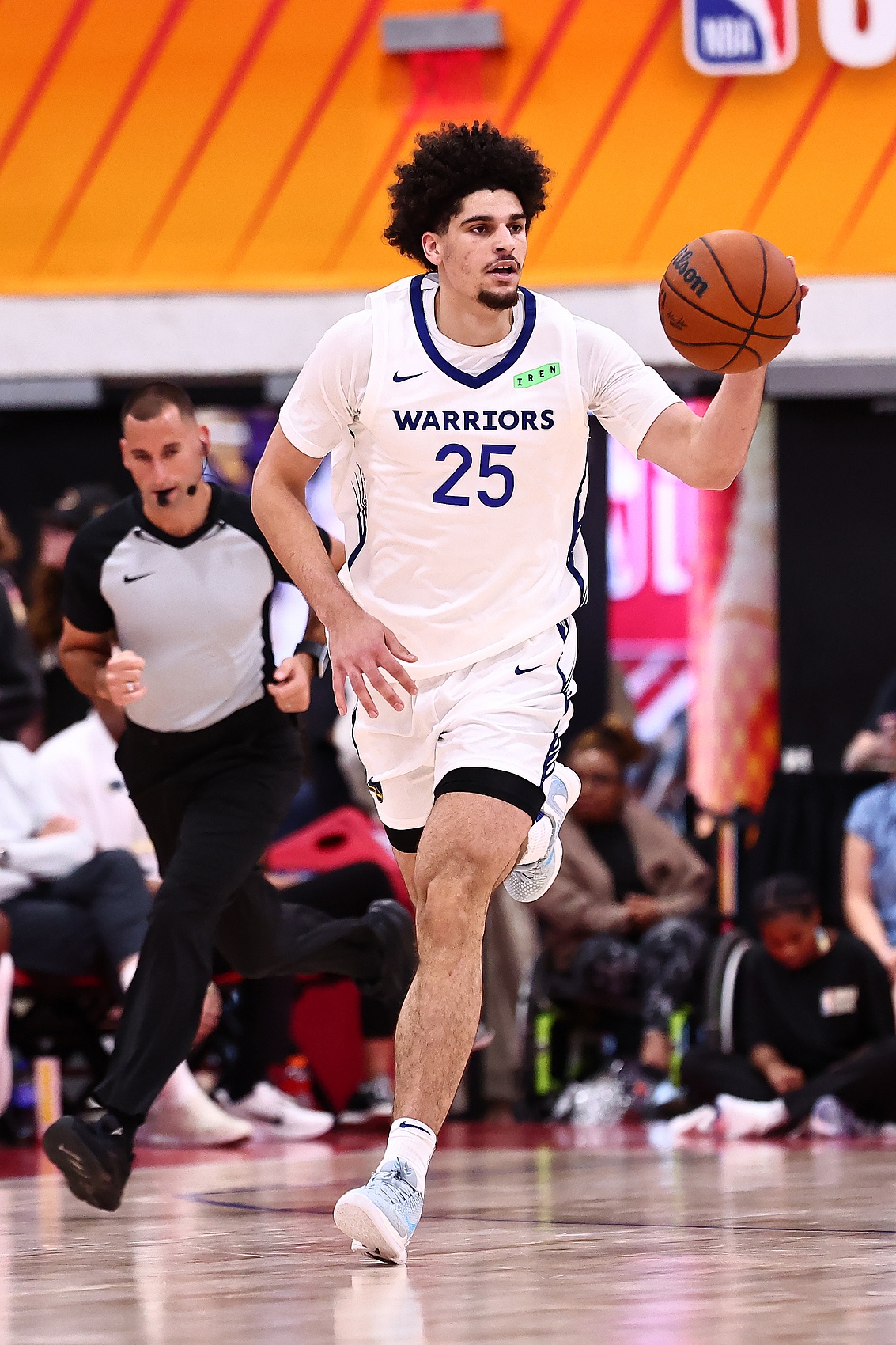 拉杰·琼斯16中6砍13分4板3断,三分哑火但正负值+19 拉杰·琼斯16中6砍13分4板3断,三分哑火但正负值+19