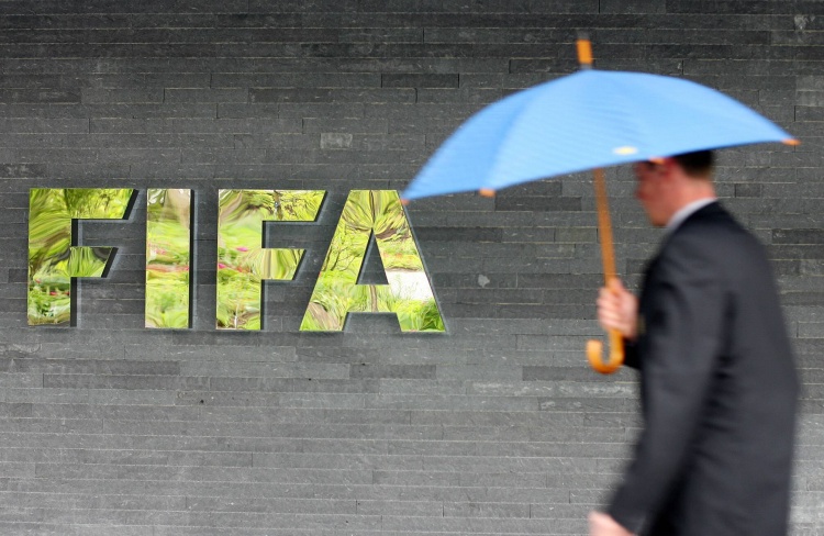 FIFA出售股权设10月截止日:投资者需月底前打款 欧足联紧急会议商讨反制 FIFA出售股权设10月截止日:投资者需月底前打款 欧足联紧急会议商讨反制