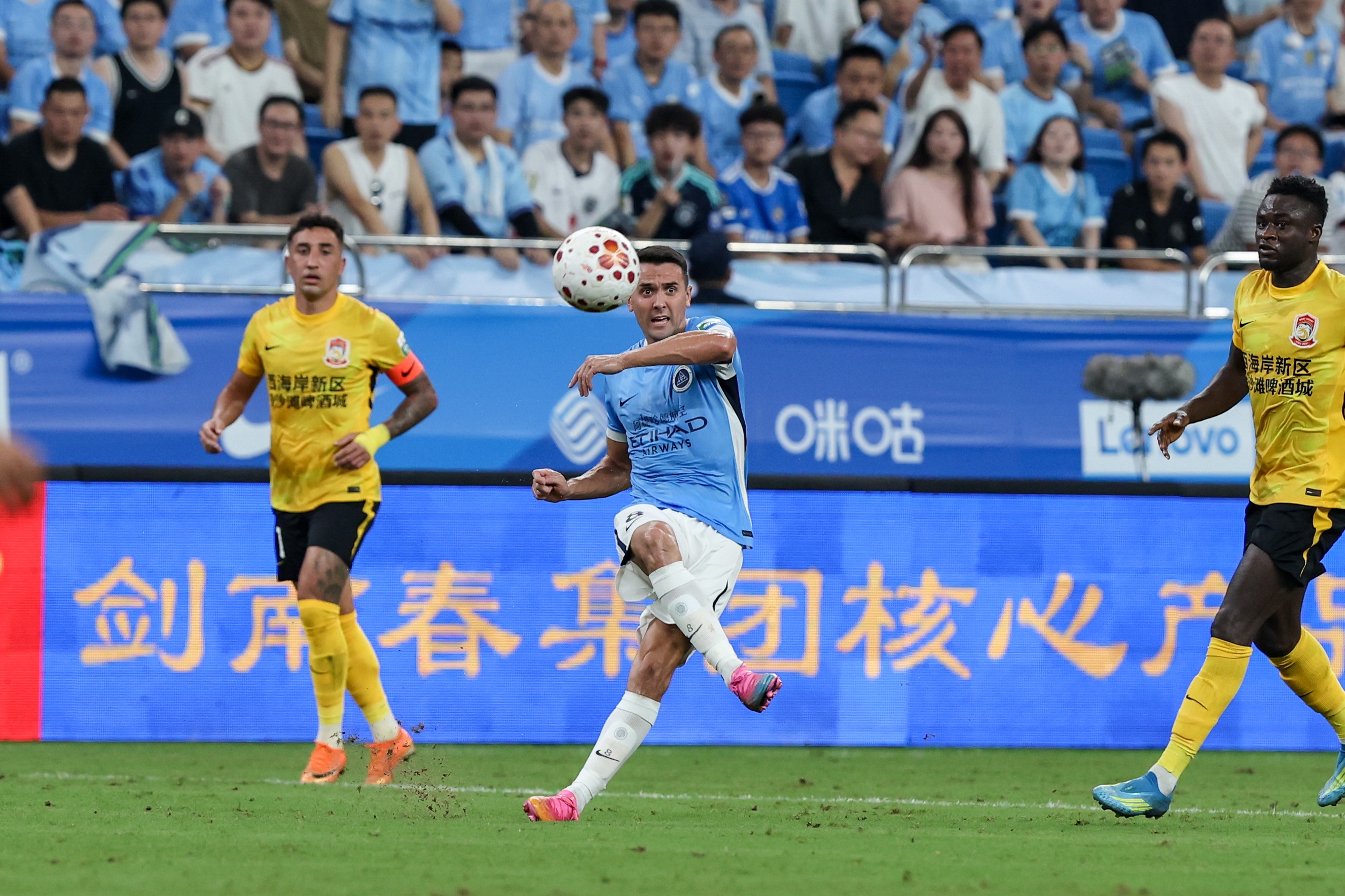 深圳新鹏城2-1客胜辽宁铁人 周定洋:三分非常重要 深圳新鹏城2-1客胜辽宁铁人 周定洋:三分非常重要