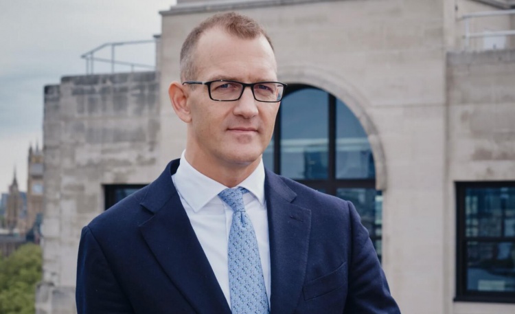新老板谈西汉姆:能成为俱乐部最大股东我深感荣幸,不会掉以轻心 新老板谈西汉姆:能成为俱乐部最大股东我深感荣幸,不会掉以轻心