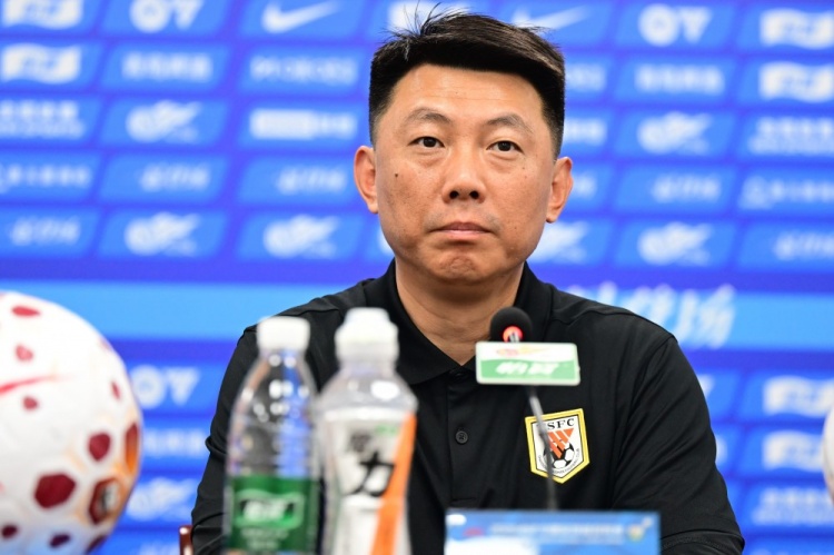 唐田:球队少一人没有散、没有放弃、没抱怨 泽卡伤情不太乐观 唐田:球队少一人没有散、没有放弃、没抱怨 泽卡伤情不太乐观