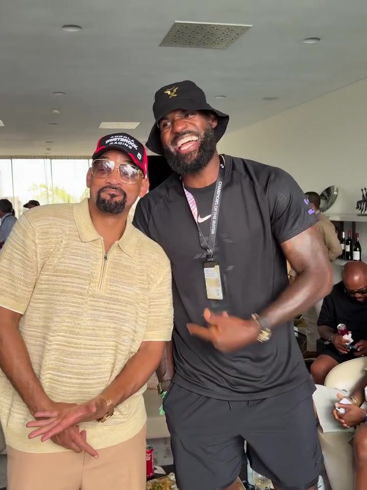 关爱下一代!詹姆斯转发自己和威尔·史密斯在安哥拉与儿童的合影 关爱下一代!詹姆斯转发自己和威尔·史密斯在安哥拉与儿童的合影