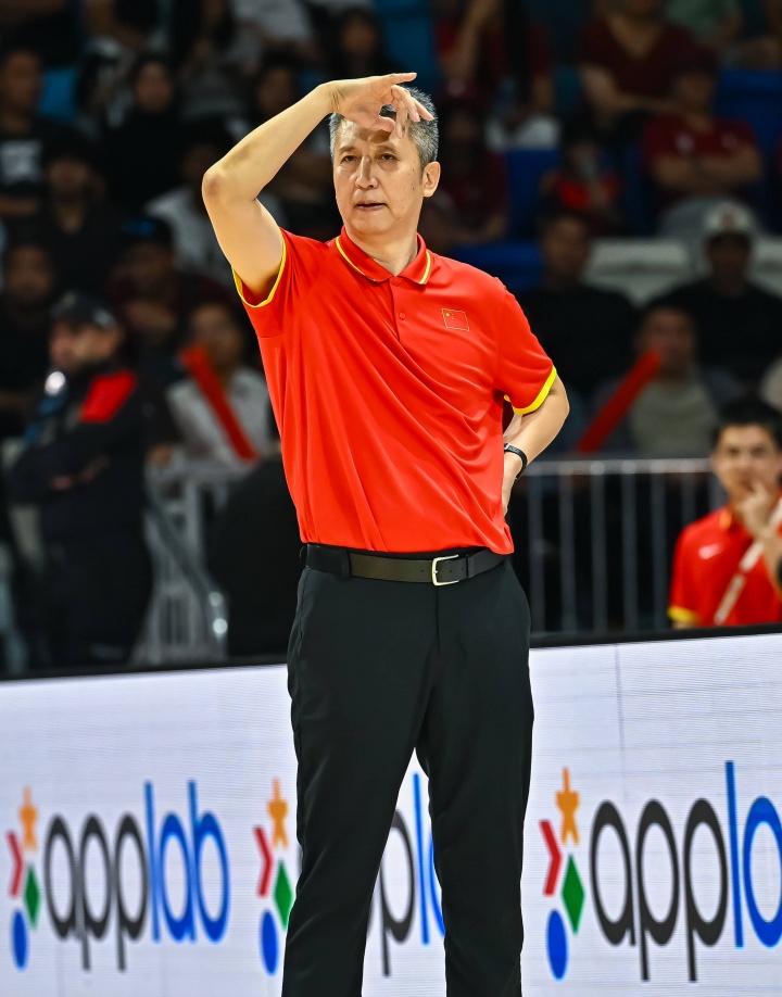 媒体人:郭士强肯定是不会下课的 这么长时间的集训 队员身心俱疲 媒体人:郭士强肯定是不会下课的 这么长时间的集训 队员身心俱疲