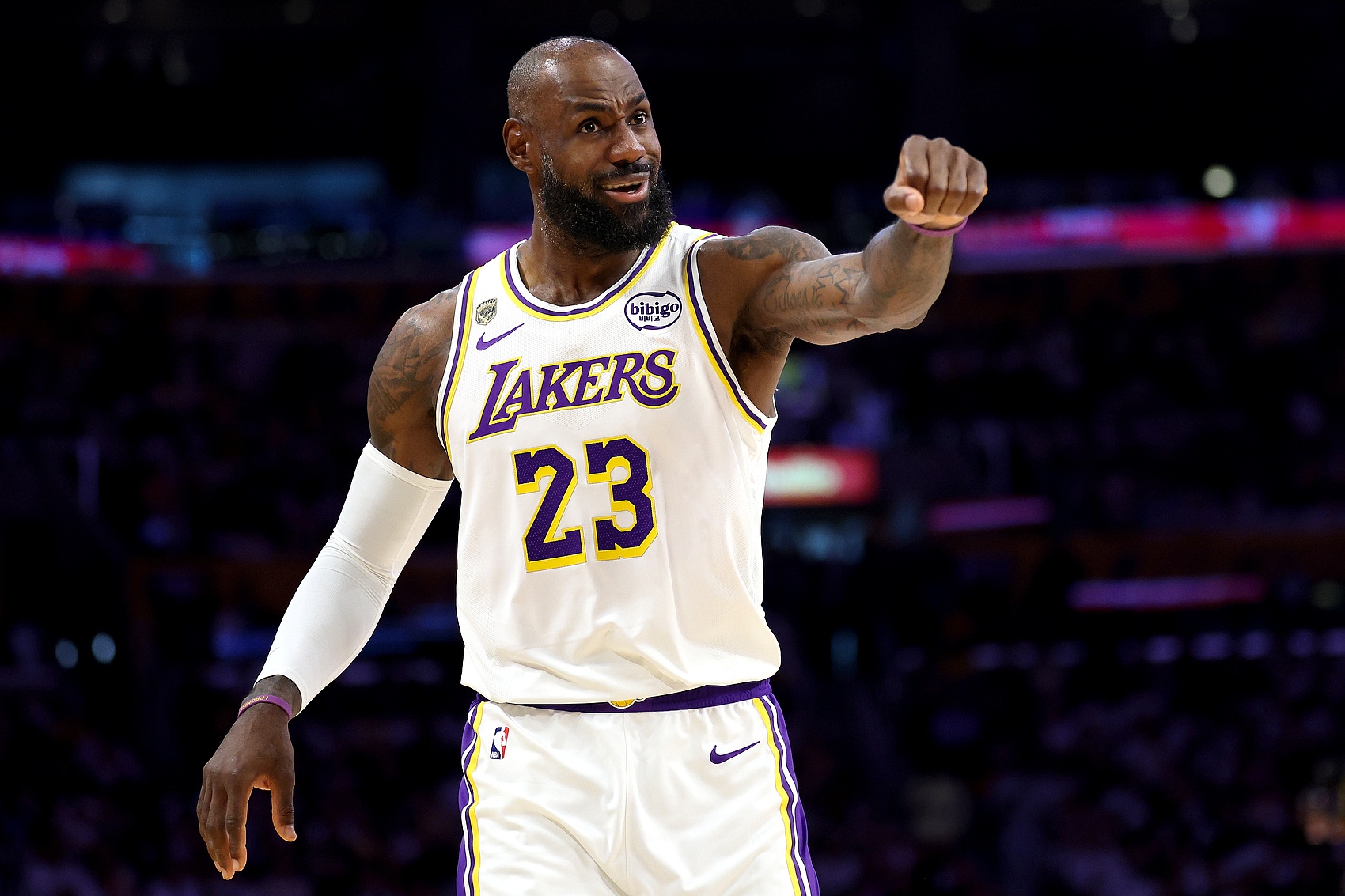 Buha:詹姆斯先和湖人说了再见 但我认为湖人并没有认真追求过他 Buha:詹姆斯先和湖人说了再见 但我认为湖人并没有认真追求过他